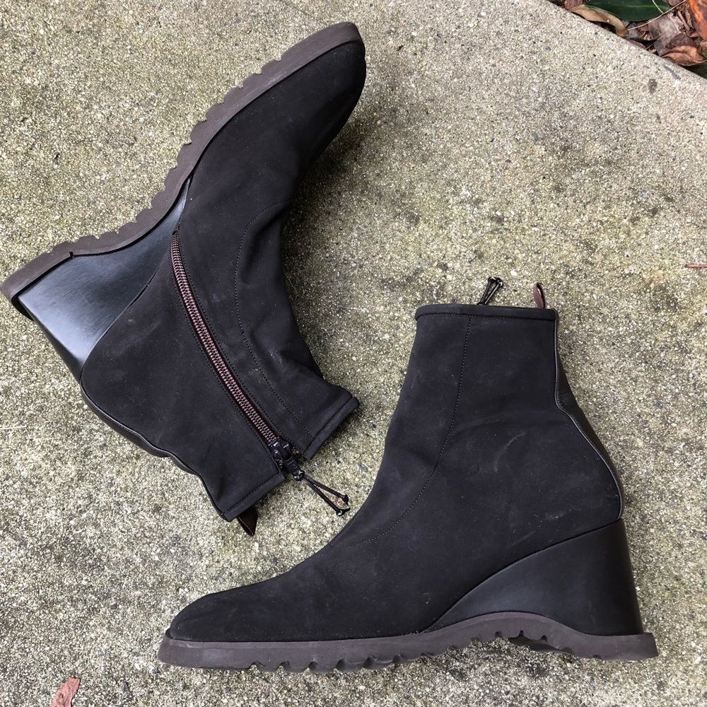 Donald J. Pliner Wedge Booties Women’s Size 8.5